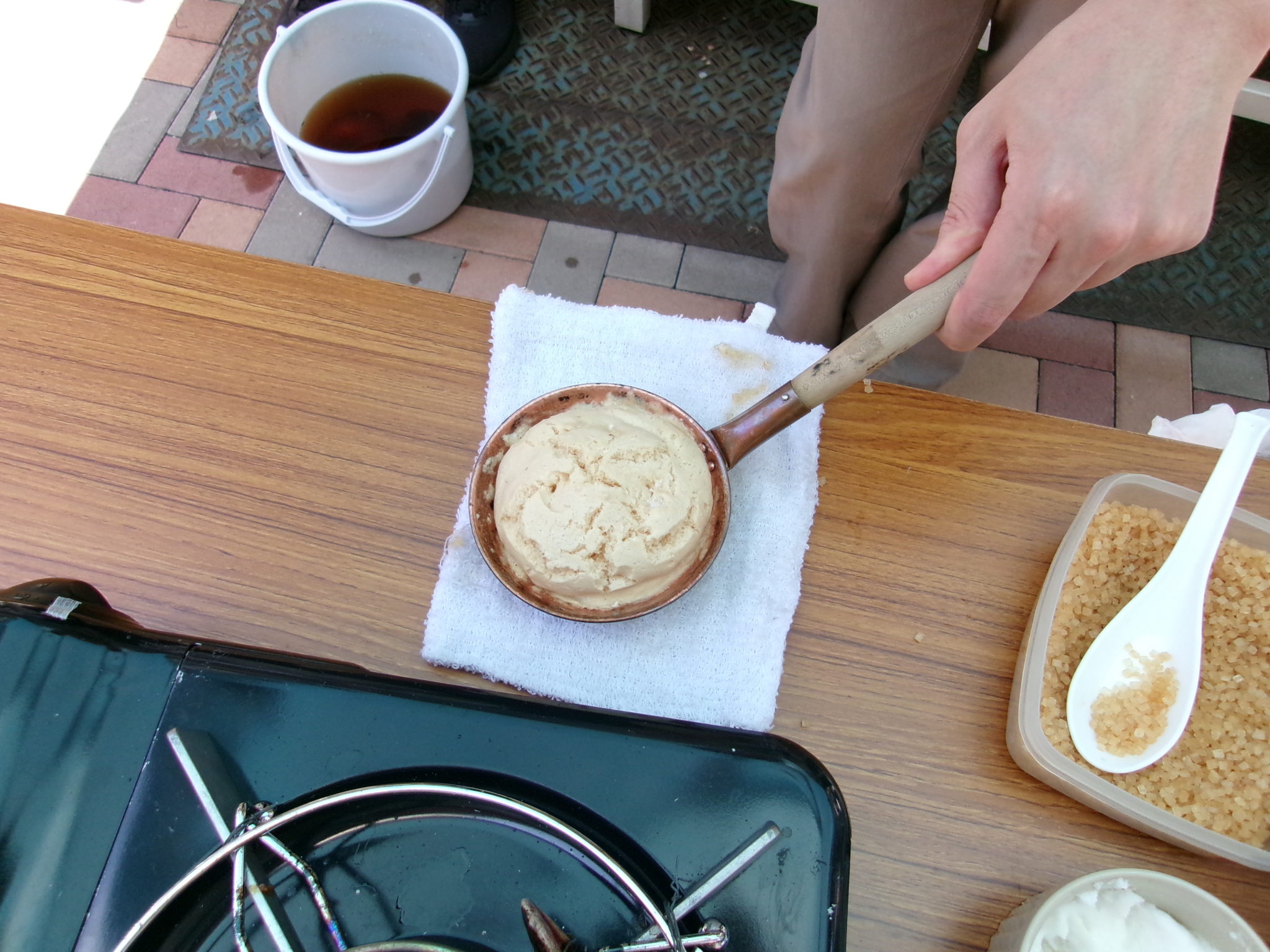 モノマチに参画「おかず横丁でカルメ焼き体験」 　令和6年5月22日